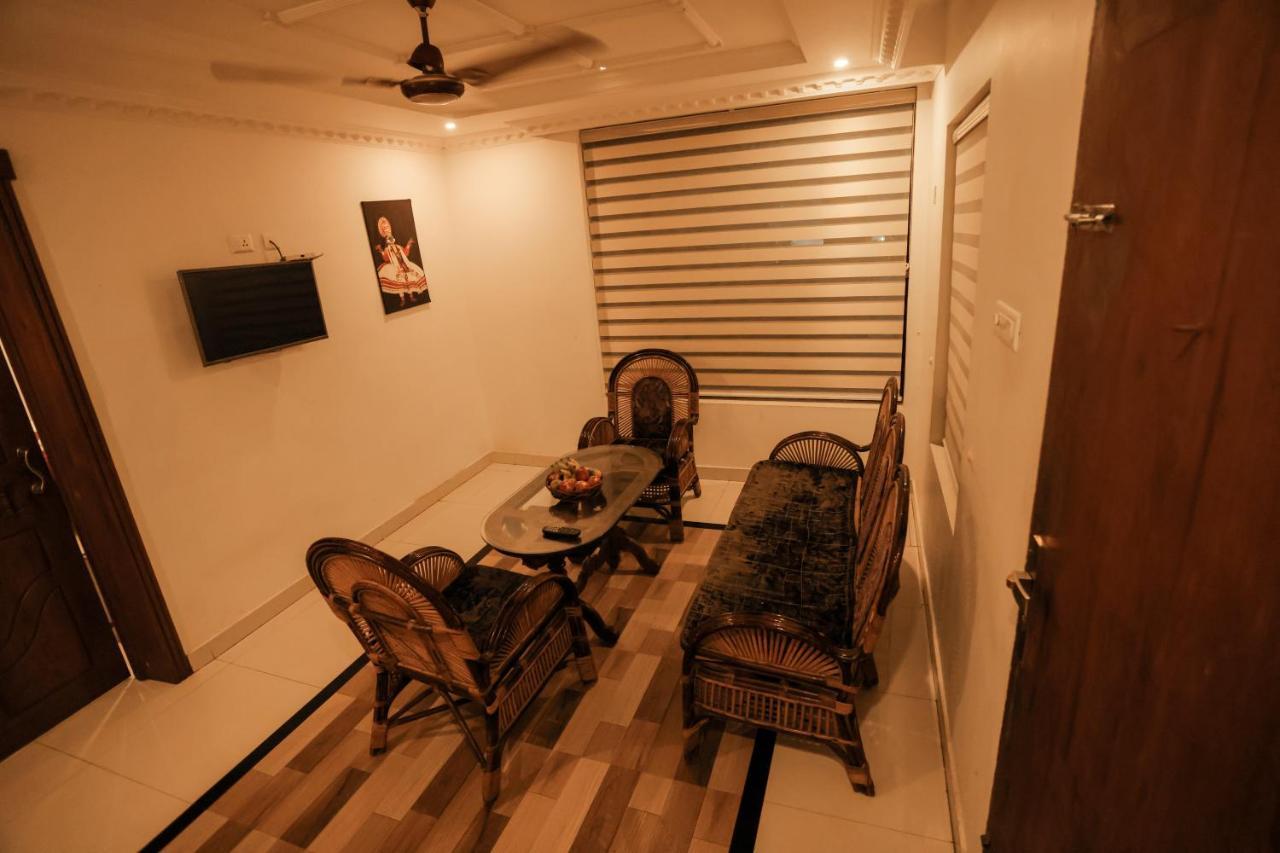 Black Beach Resort Varkala Exterior foto